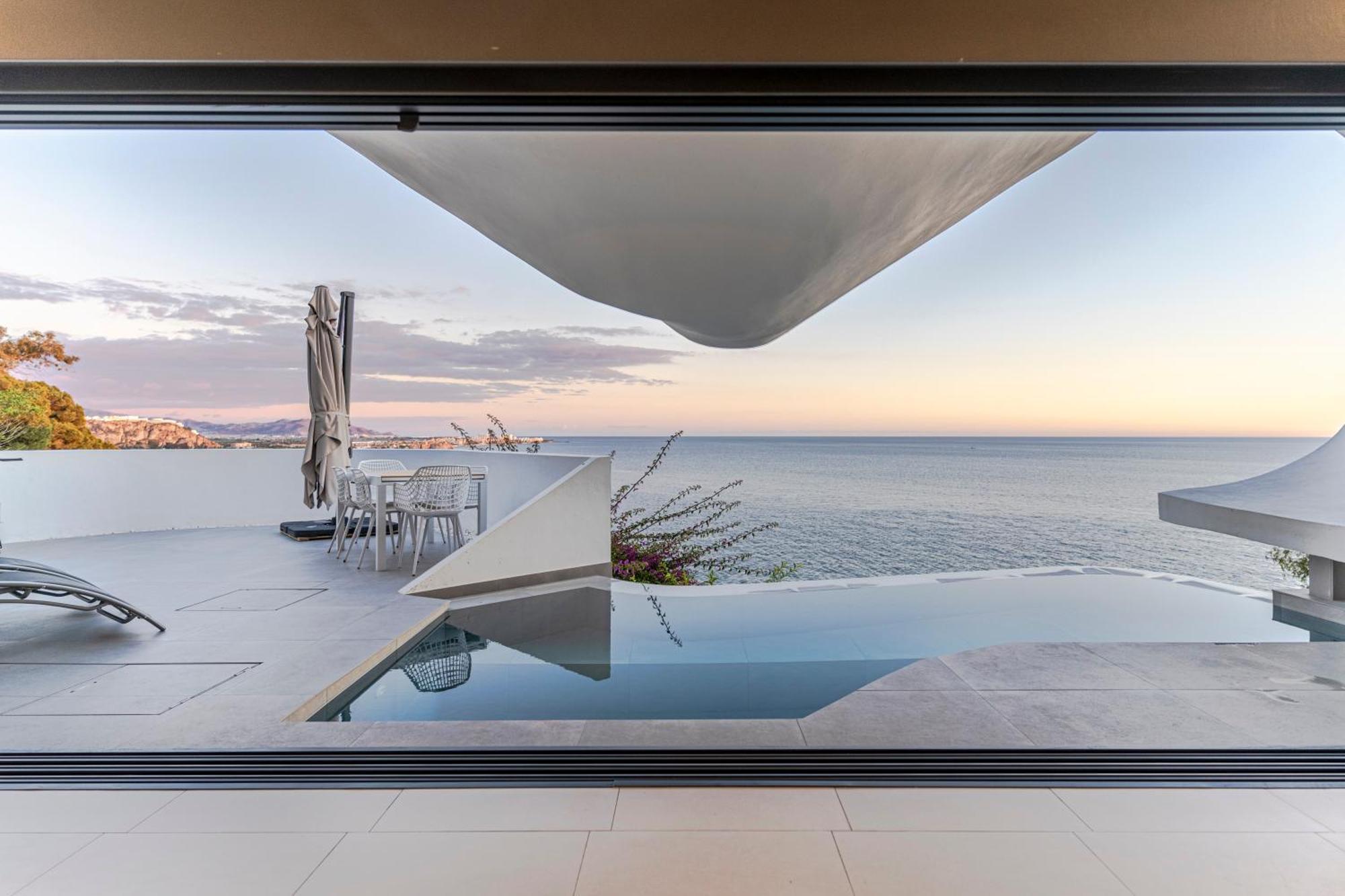 Rentitspain Casa Del Acantilado Piscina Climatizada ซาโลเบรญา ภายนอก รูปภาพ